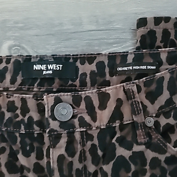Nine West Cigarette High Rise Skinny Leopard Print Jeans Sz 6 ~ 28" W x 28" Insm - Picture 3 of 6